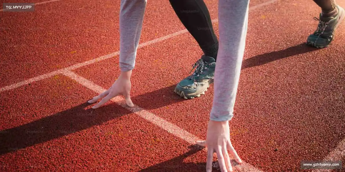 db电竞平台篮球撞击地面的声音，是梦想跳动的节奏！🏀
